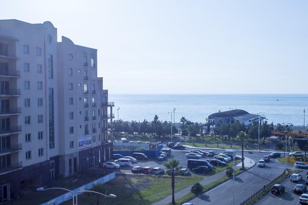 Batumi City Center Apartment Екстериор снимка