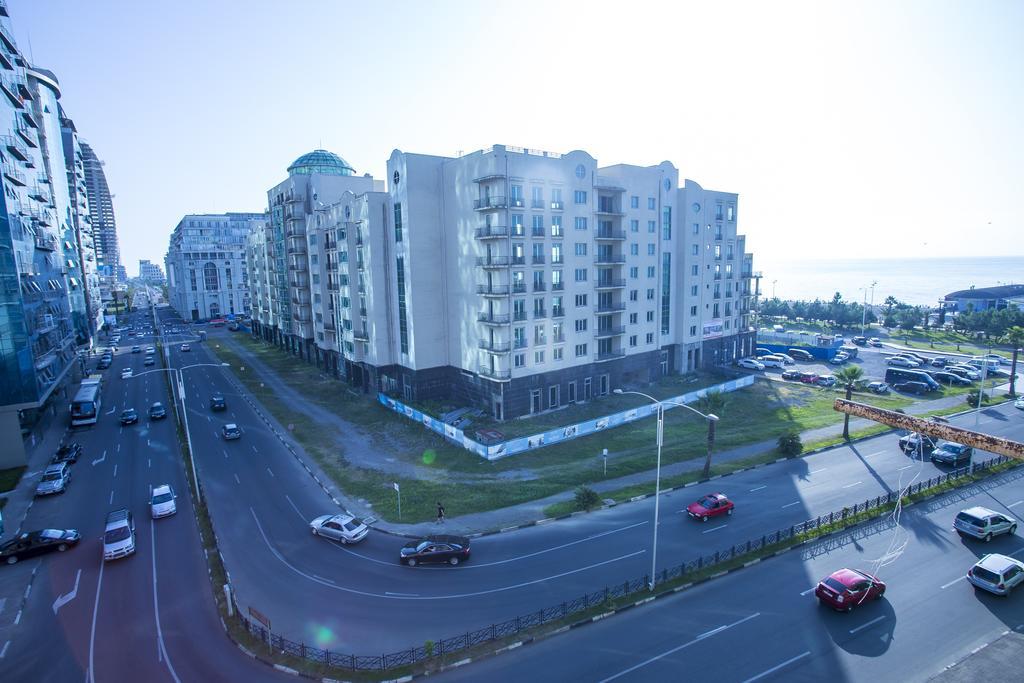Batumi City Center Apartment Екстериор снимка